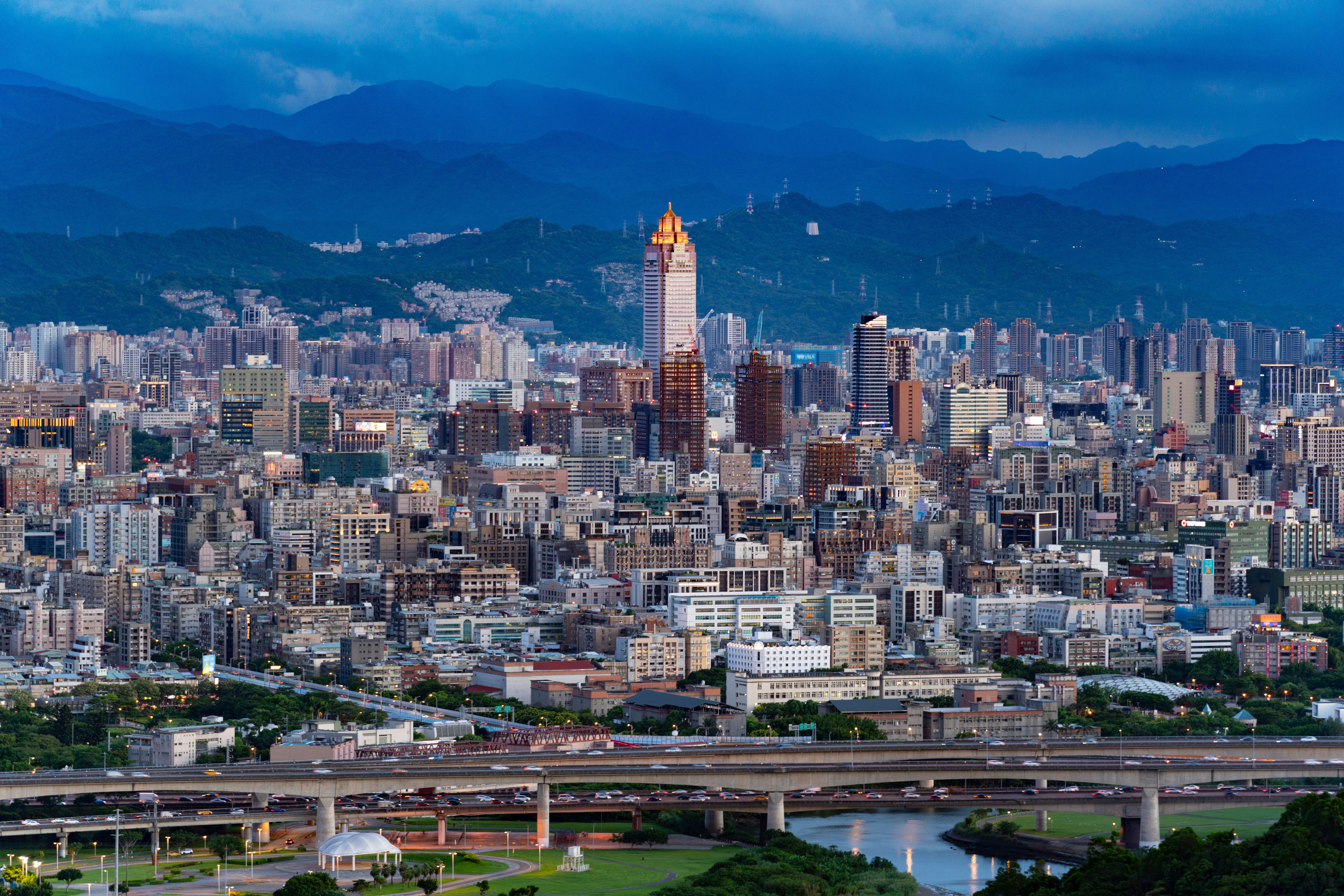 Taipei skyline